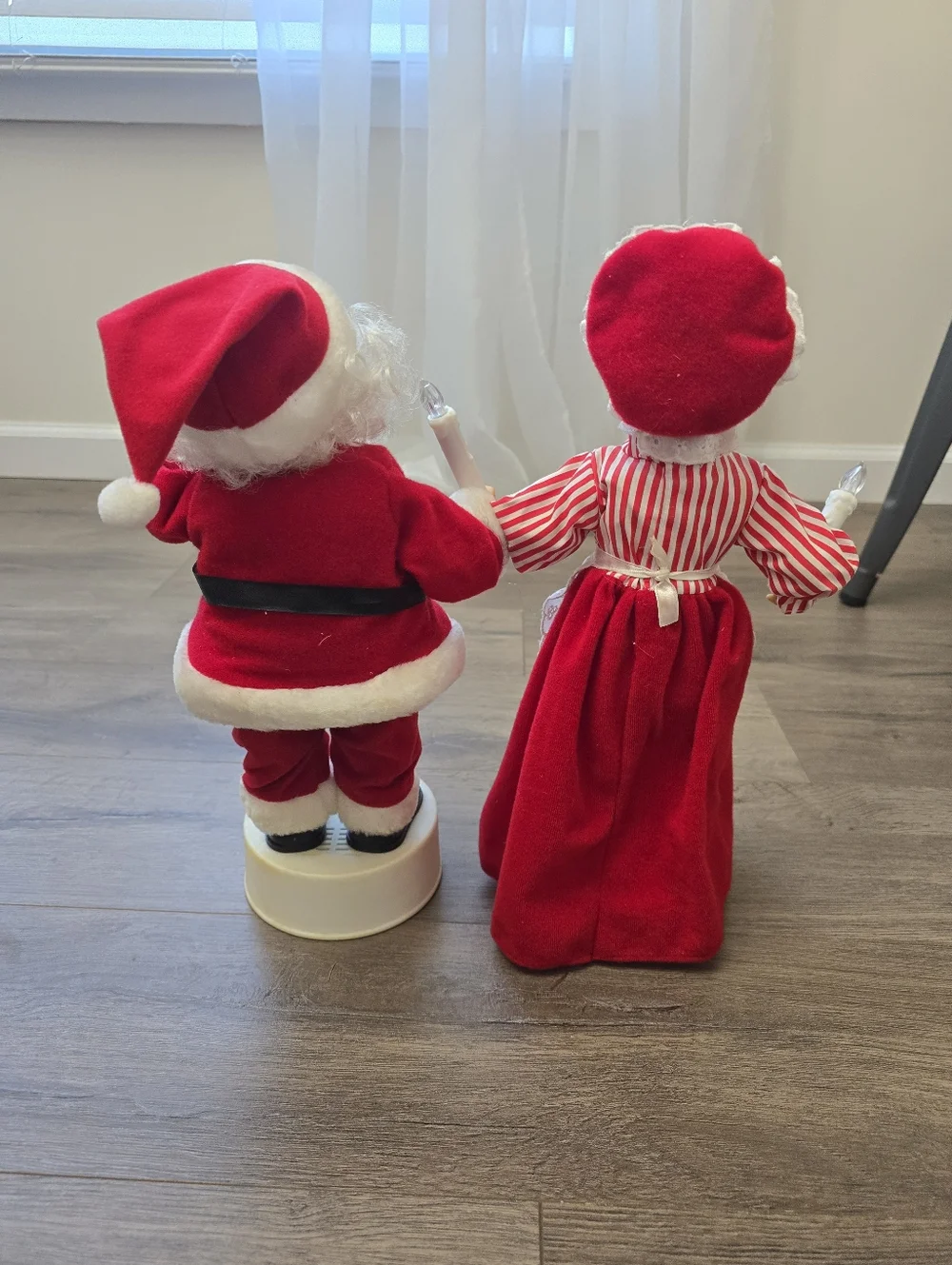Vintage Wal-Mart 1996 Holiday Time 14” Animated Mr. &  Mrs Clause